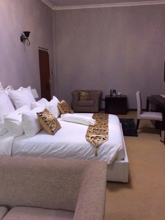 Sherbourne Hotel Kitwe Exterior photo