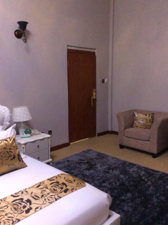 Sherbourne Hotel Kitwe Exterior photo