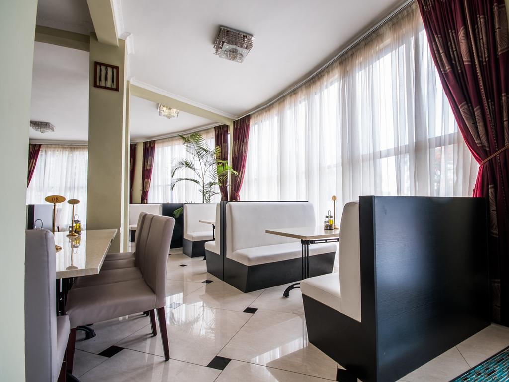 Sherbourne Hotel Kitwe Exterior photo