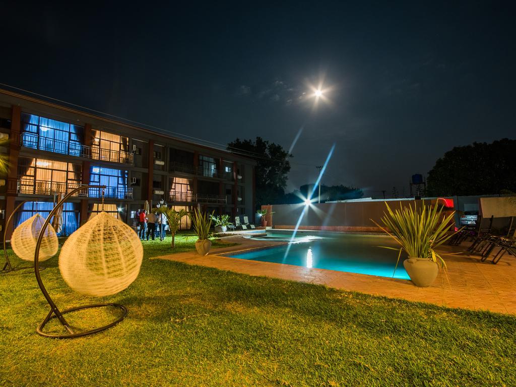 Sherbourne Hotel Kitwe Exterior photo