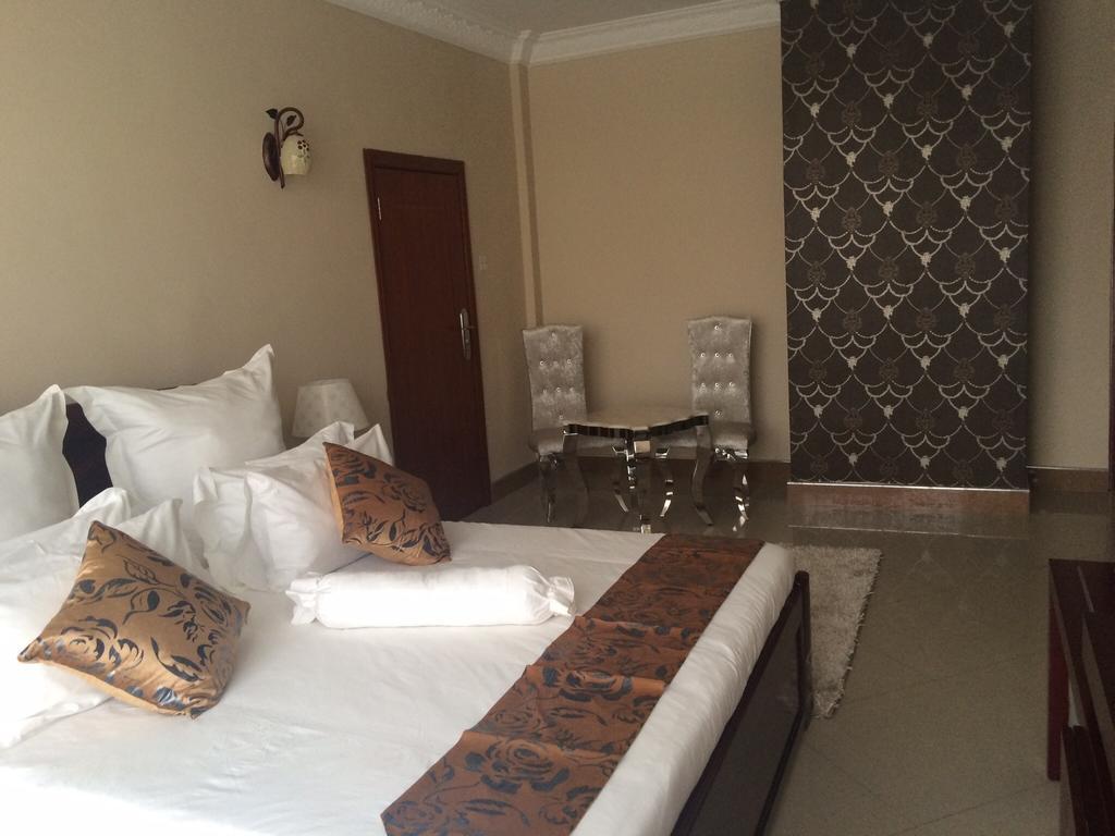 Sherbourne Hotel Kitwe Exterior photo