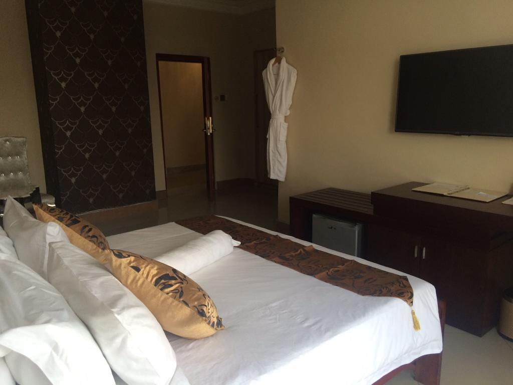 Sherbourne Hotel Kitwe Exterior photo